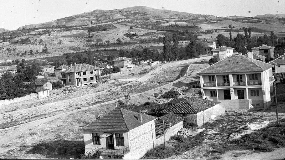 Стари фотографии на Кавадарци-Рекинско маало-мало парkче