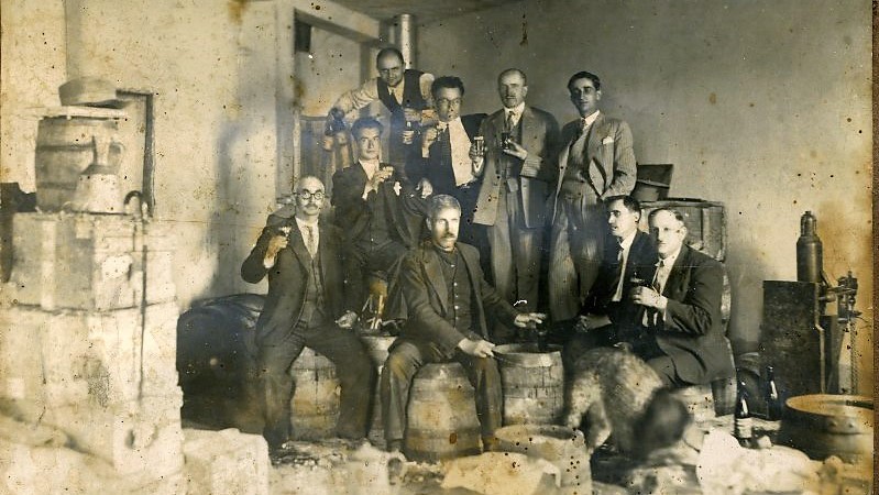 Стари фотографии на Кавадарци-Дегустација  на Св.Трифун пред 90 години