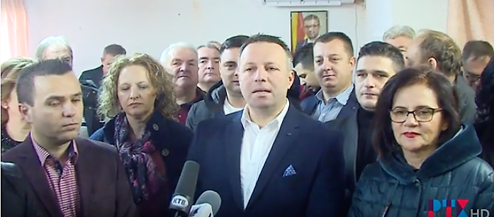 (ВИДЕО) НОВОГОДИШЕН ПРИЕМ ВО ОК НА ВМРО-ДПМНЕ КАВАДАРЦИ