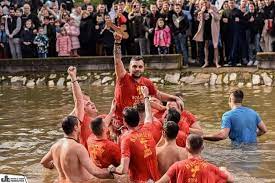 /Видео /ВОДИЦИ ВО ТИКВЕШИЈАТА